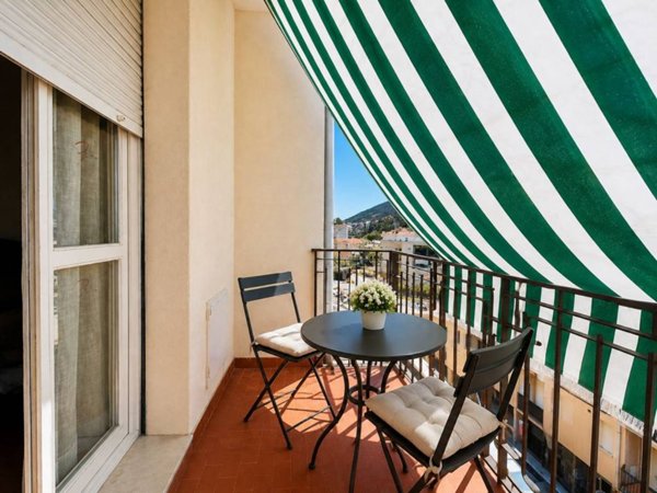 appartamento in vendita ad Albenga in zona Vadino
