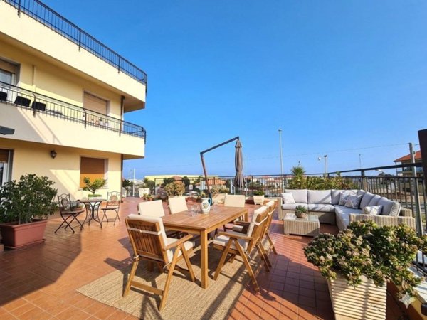 appartamento in vendita ad Albenga