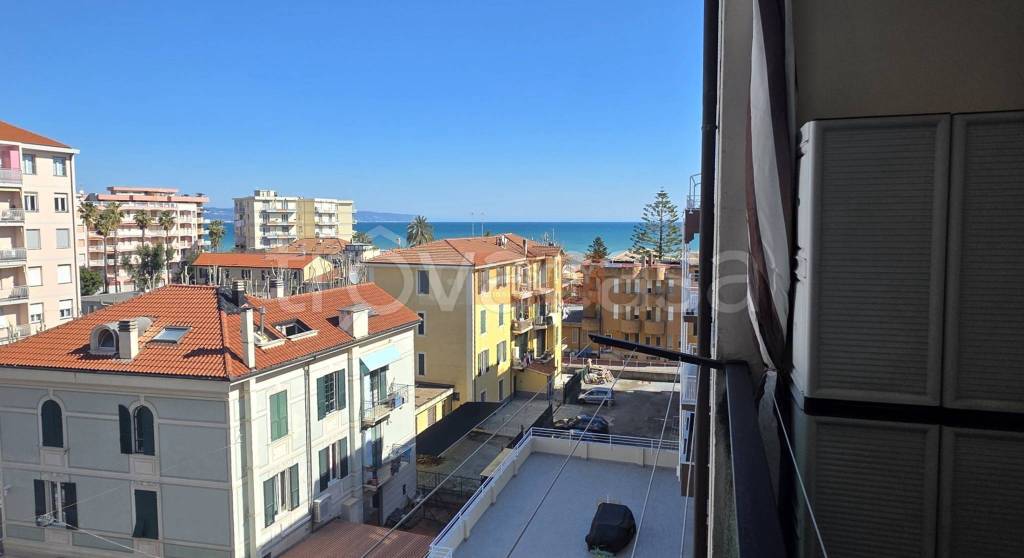 appartamento in vendita ad Albenga