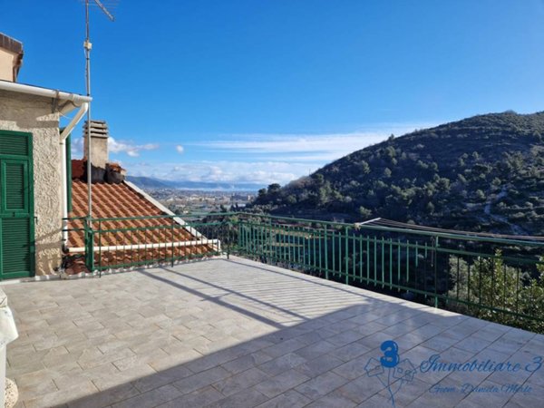 casa indipendente in vendita ad Albenga in zona San Fedele