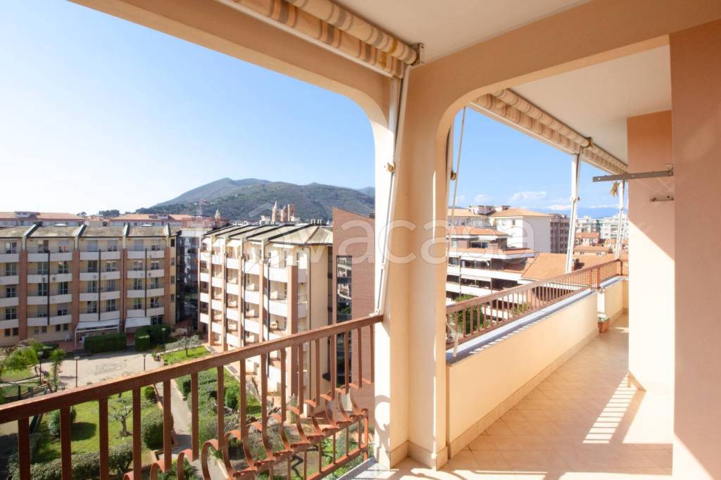 appartamento in vendita ad Albenga