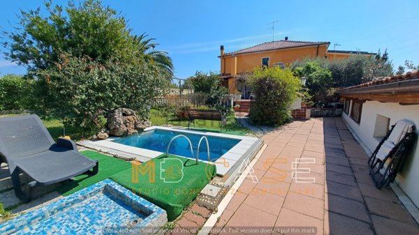 casa indipendente in vendita ad Albenga