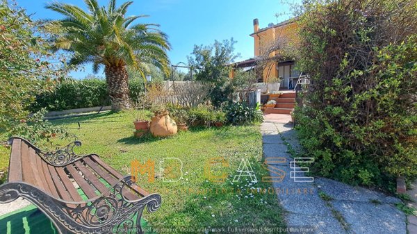 casa indipendente in vendita ad Albenga