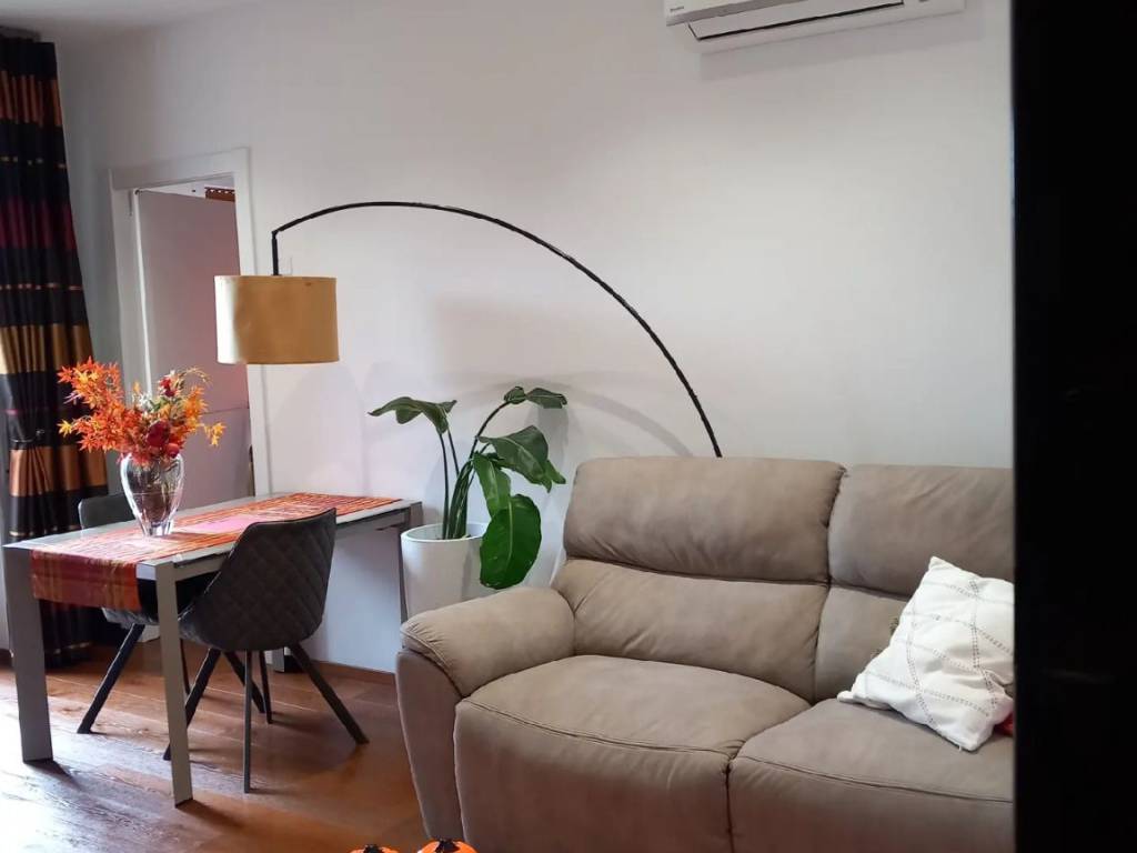 appartamento in vendita ad Albenga in zona Bastia