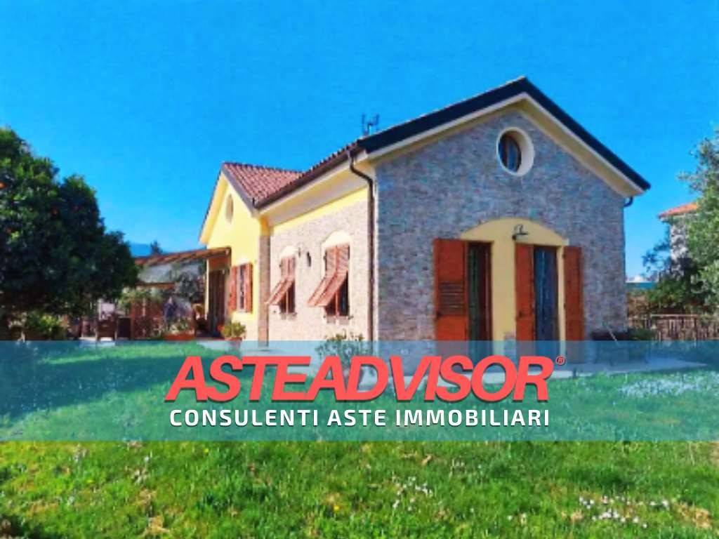 casa indipendente in vendita ad Albenga