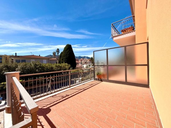 appartamento in vendita ad Albenga