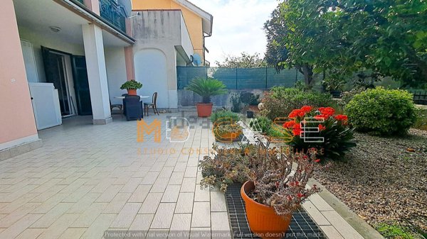 appartamento in vendita ad Albenga in zona Leca