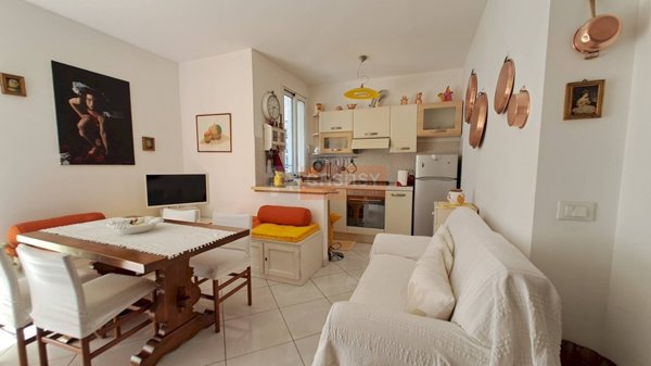 appartamento in vendita ad Albenga in zona Vadino