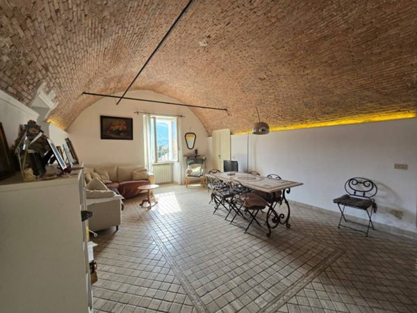 casa indipendente in vendita ad Albenga in zona Bastia