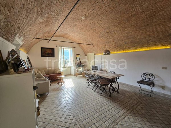 appartamento in vendita ad Albenga in zona Bastia