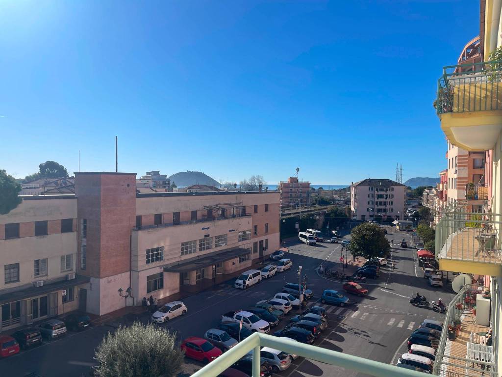 appartamento in vendita ad Albenga