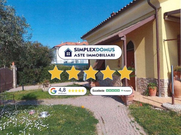 casa indipendente in vendita ad Albenga