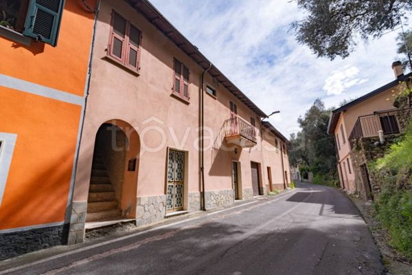 casa indipendente in vendita ad Albenga