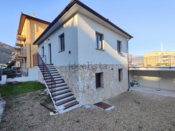 appartamento in vendita ad Albenga
