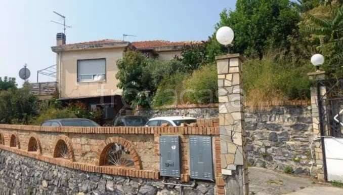 appartamento in vendita ad Albenga