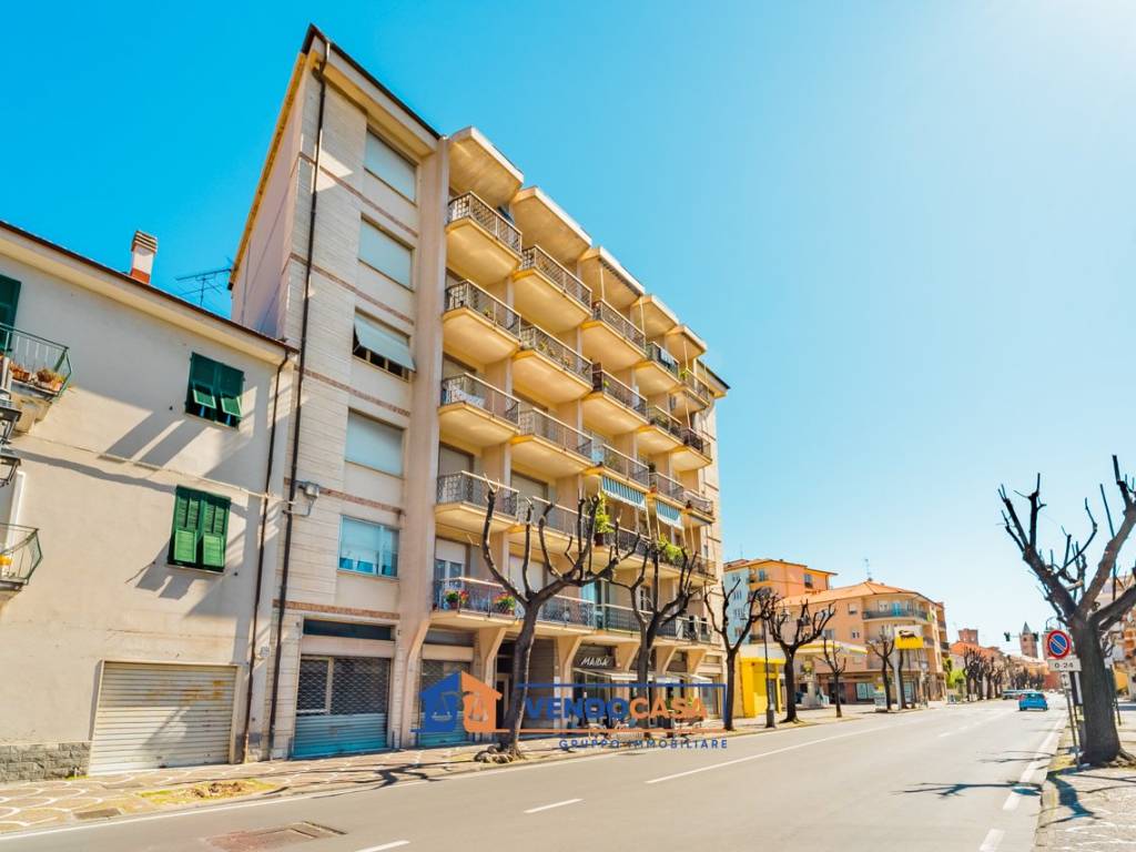 appartamento in vendita ad Albenga