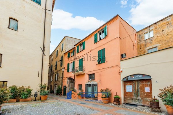 appartamento in vendita ad Albenga