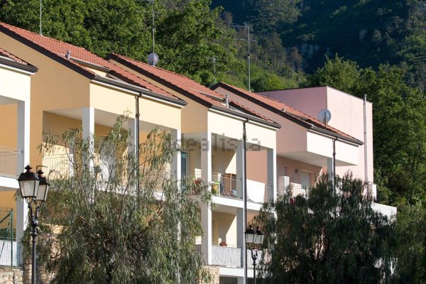 appartamento in vendita ad Albenga in zona Lusignano