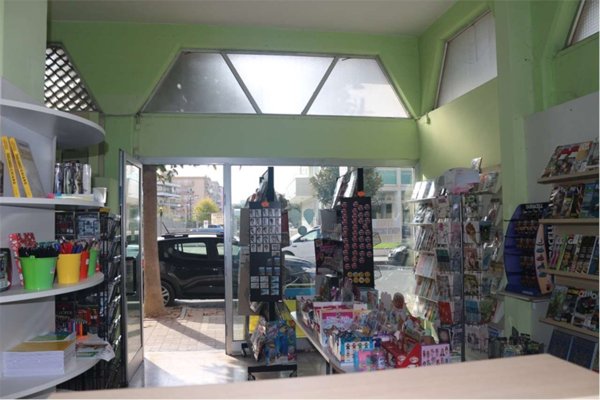 negozio in vendita ad Albenga