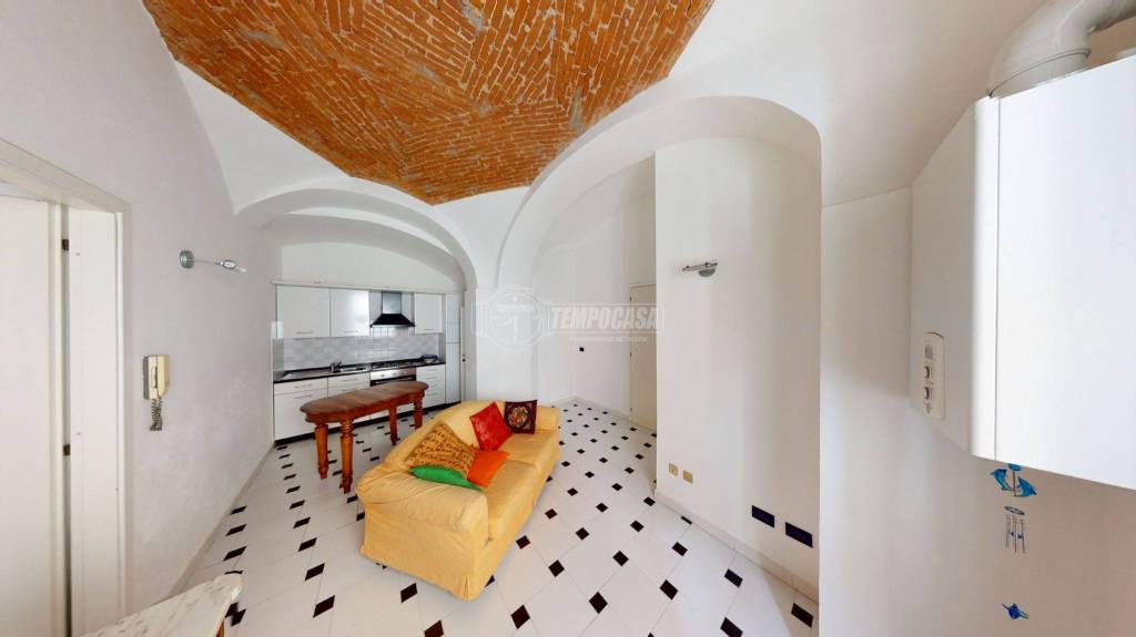 appartamento in vendita ad Albenga in zona Campochiesa