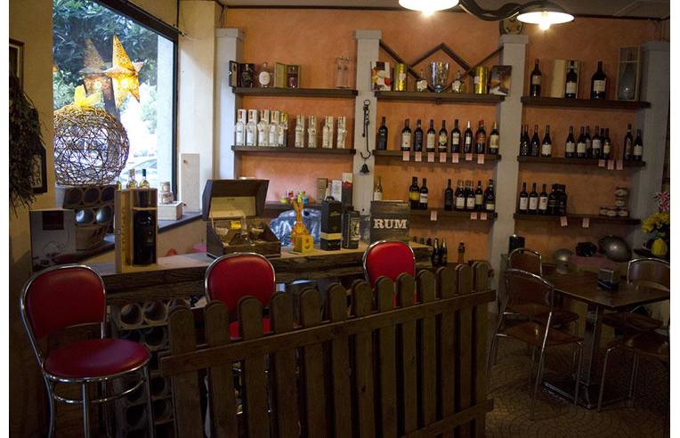 negozio in vendita ad Albenga