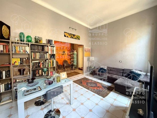 appartamento in vendita ad Albenga