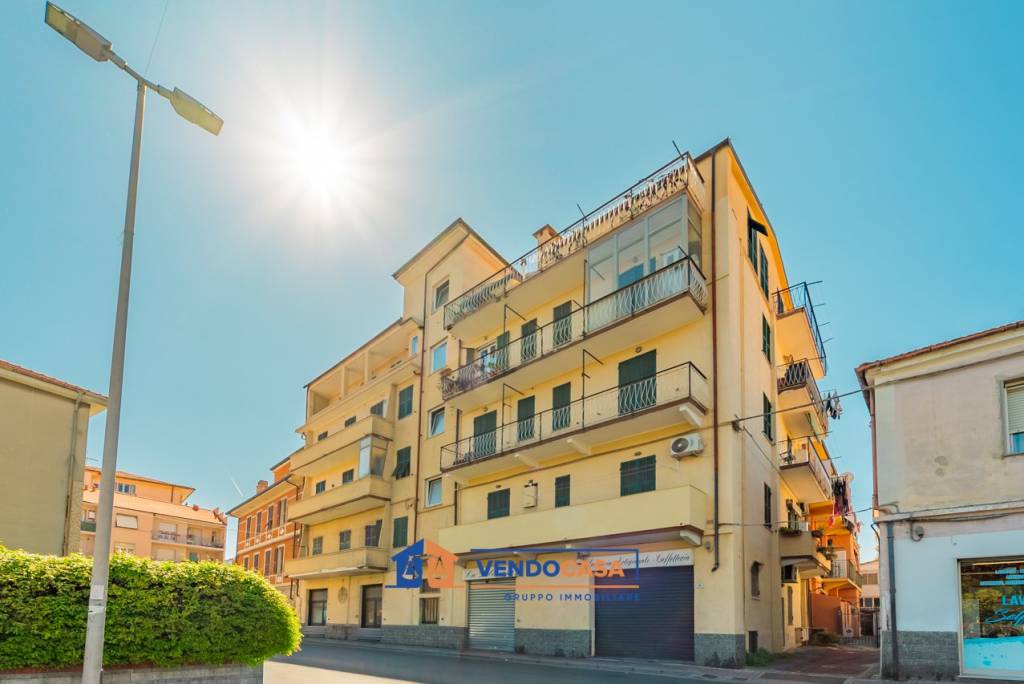 appartamento in vendita ad Albenga