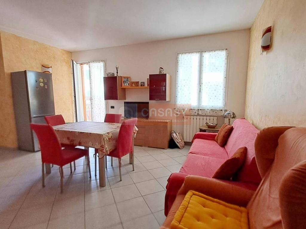 appartamento in vendita ad Albenga in zona Vadino