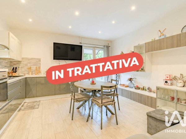 appartamento in vendita ad Albenga in zona Vadino