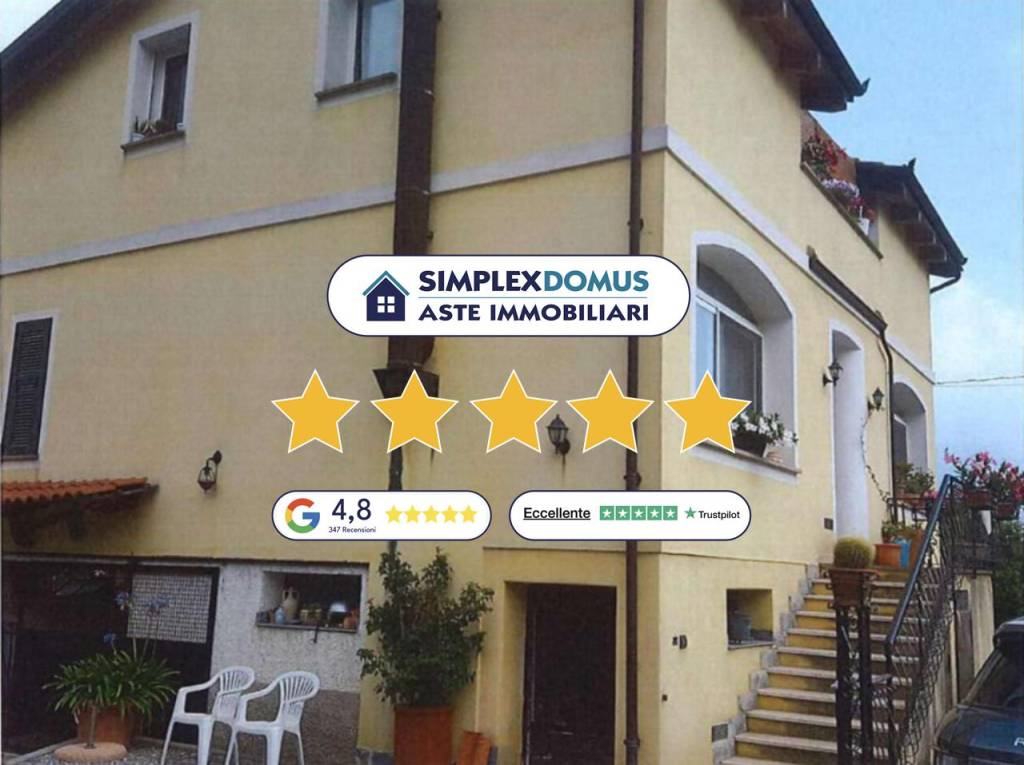 casa indipendente in vendita ad Albenga in zona Lusignano