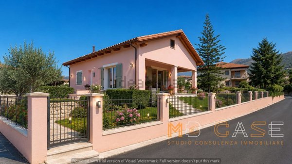 casa indipendente in vendita ad Albenga