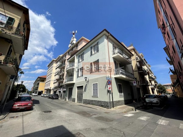casa semindipendente in vendita ad Albenga