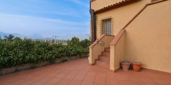 appartamento in vendita ad Albenga in zona Lusignano