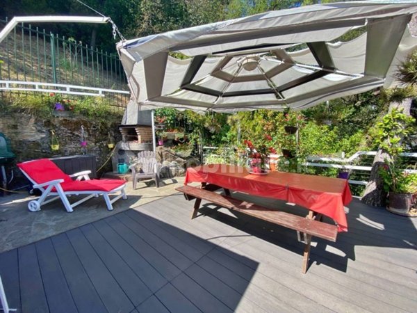 casa indipendente in vendita ad Albenga in zona Vadino