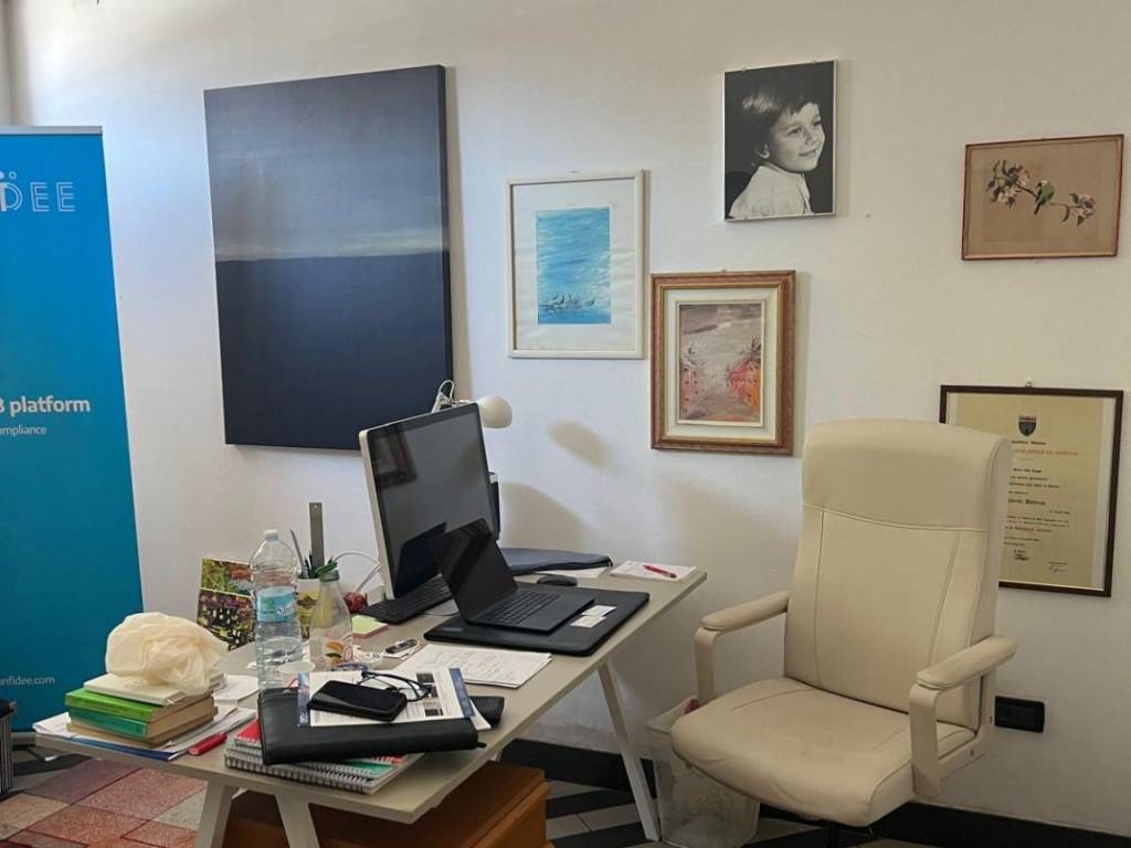 negozio in vendita ad Albenga