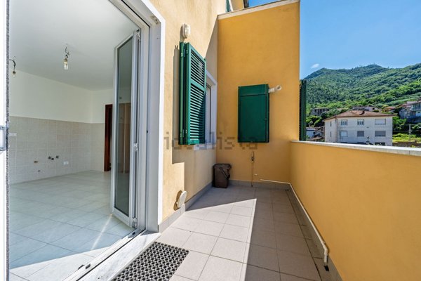 appartamento in vendita ad Albenga in zona Lusignano