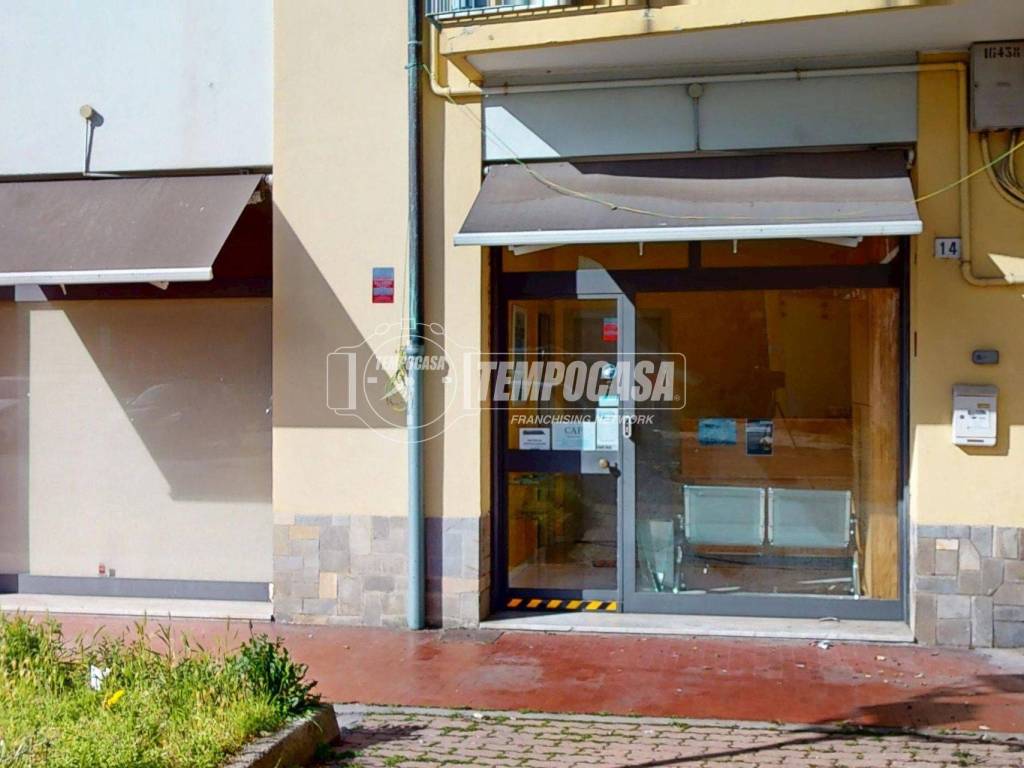 negozio in vendita ad Albenga
