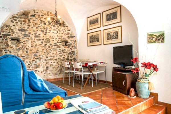 appartamento in vendita ad Albenga in zona Bastia
