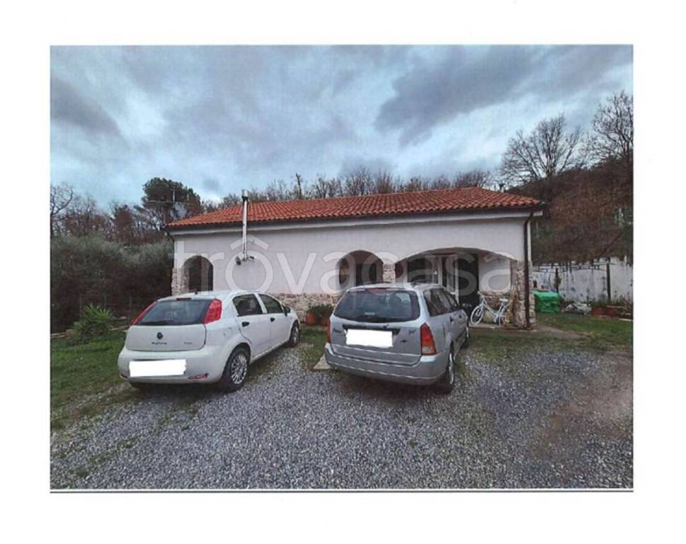 casa indipendente in vendita ad Albenga