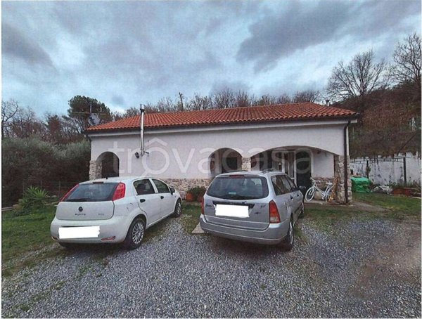 casa indipendente in vendita ad Albenga