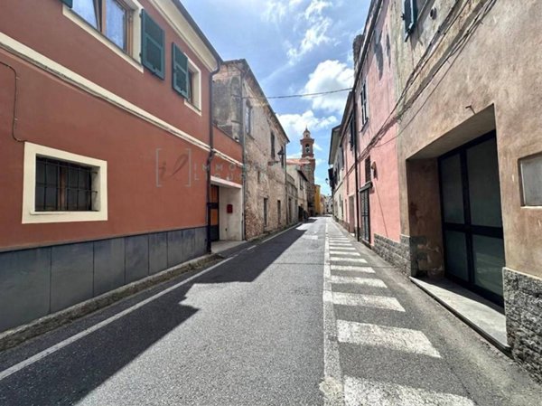 appartamento in vendita ad Albenga in zona Leca