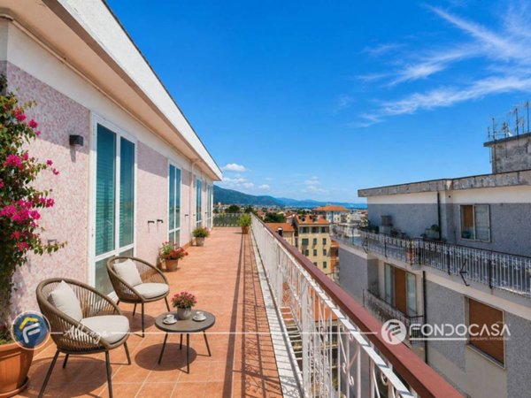 appartamento in vendita ad Albenga