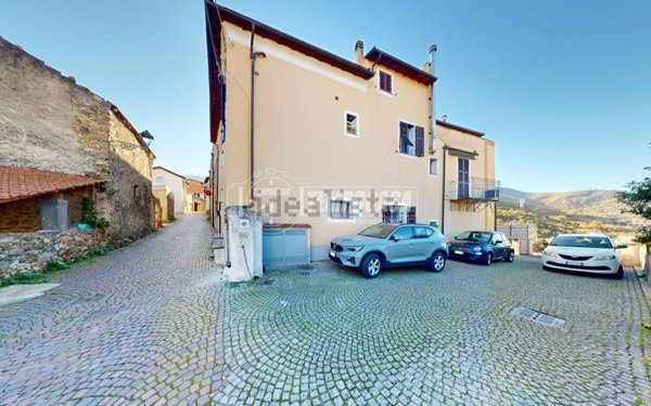 appartamento in vendita ad Albenga in zona San Fedele