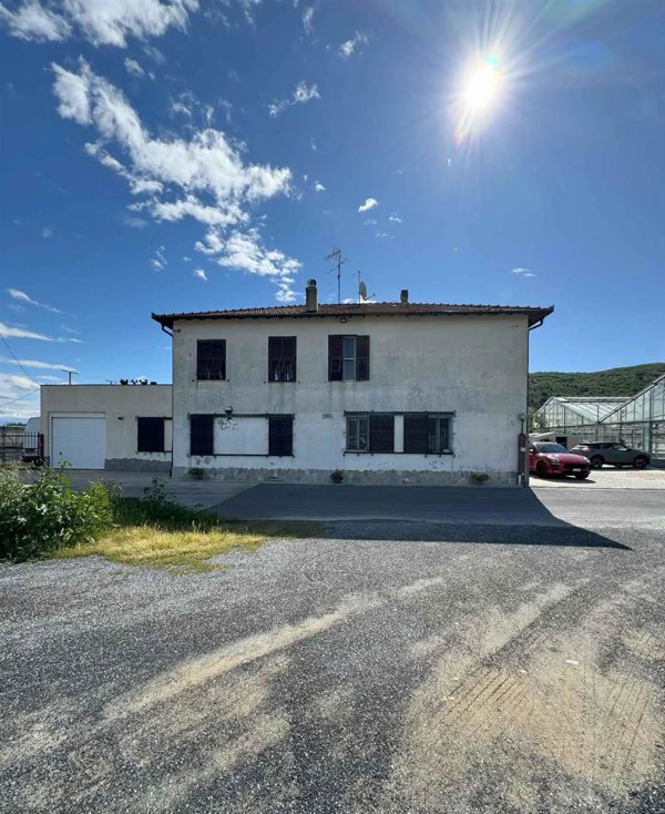 appartamento in vendita ad Albenga in zona San Fedele
