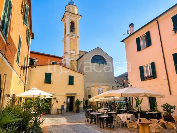 negozio in vendita ad Albenga