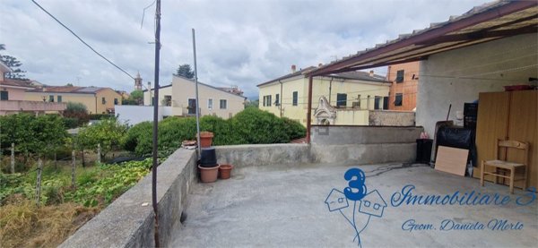 appartamento in vendita ad Albenga in zona Leca
