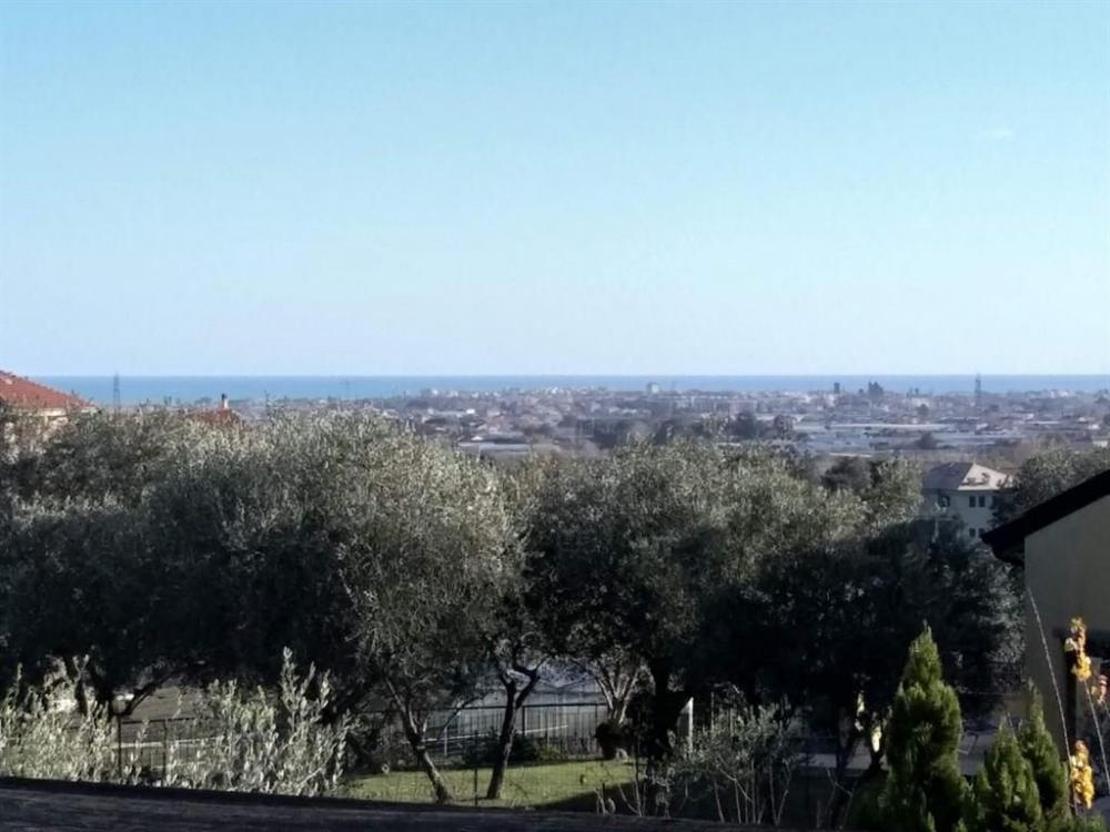 casa indipendente in vendita ad Albenga