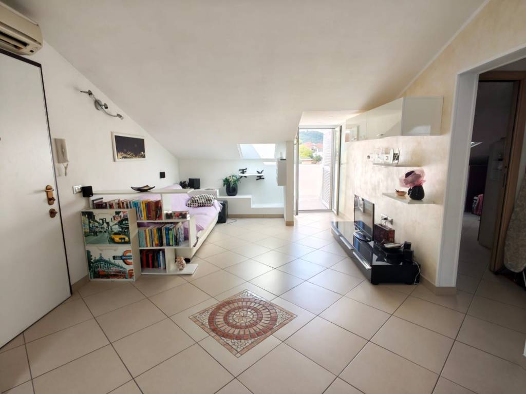 appartamento in vendita ad Albenga in zona Lusignano