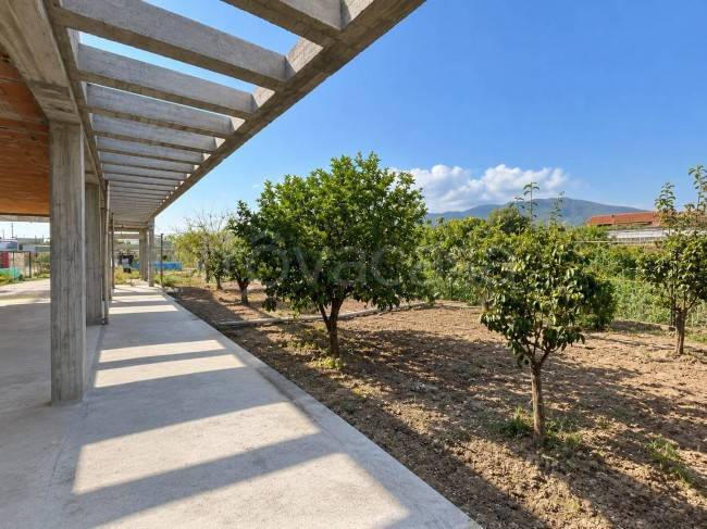 casa indipendente in vendita ad Albenga in zona Leca