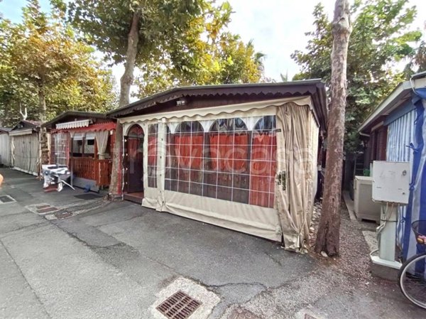 casa indipendente in vendita ad Albenga